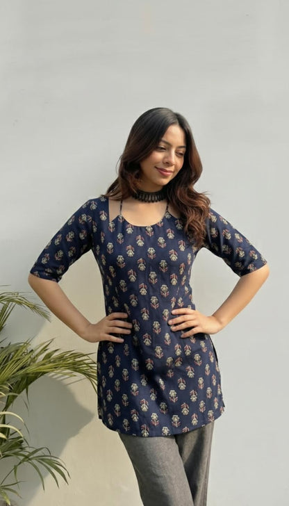 VeraBloom Kurti