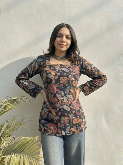 VeraBloom Kurti